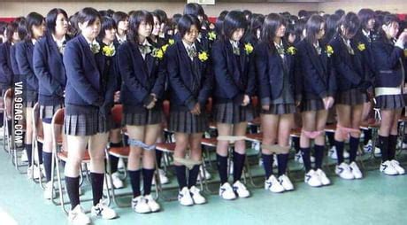 schoolgirl in panties|Japanese school girls showing their knickers .